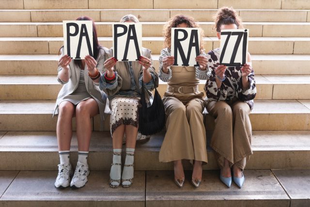 PA. PA. RA. ZZI.

Vier vrouwen. Vier karakters.
Eén plek waar jij jezelf mag zijn.

Dit is nog maar het begin… ✨

#paparazzigenk #newchapter